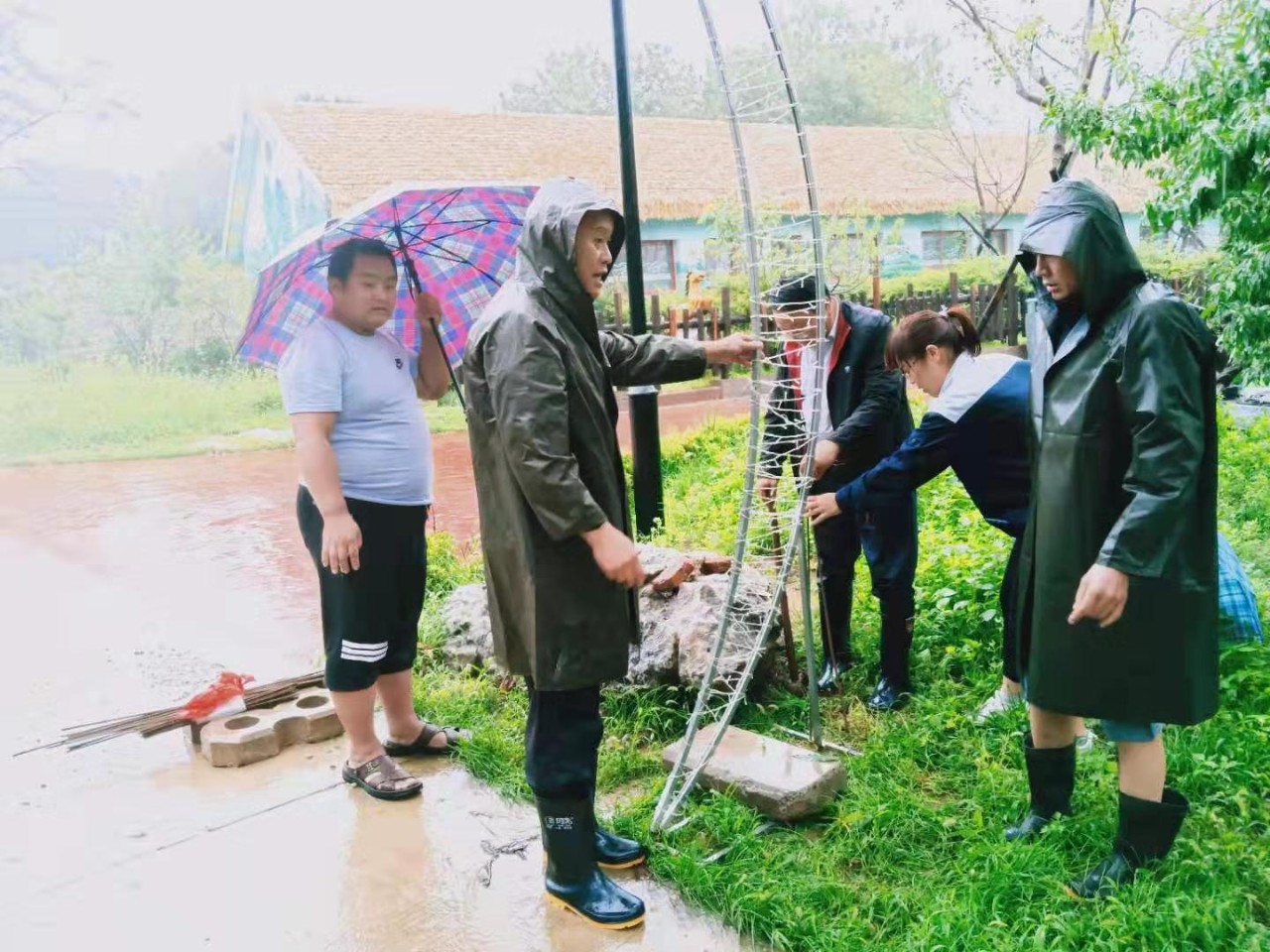 臺風(fēng)4.jpg 臺風(fēng)4.jpg