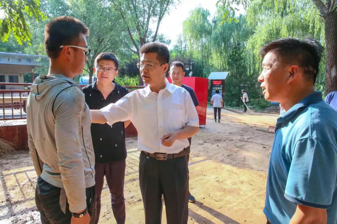 工作2.jpg 工作2.jpg