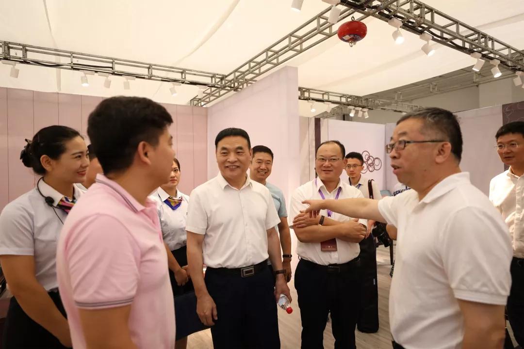 中心2.jpg 中心2.jpg